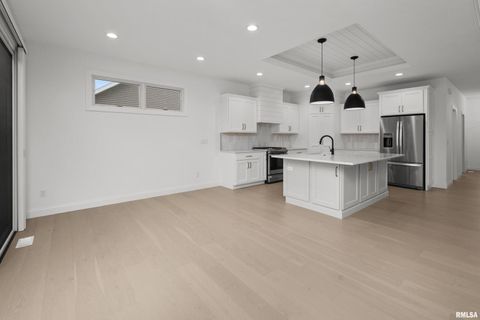 Tiny photo for 5188 S RICHMOND Circle, Bettendorf, IA 52722 (MLS # QC4269634)