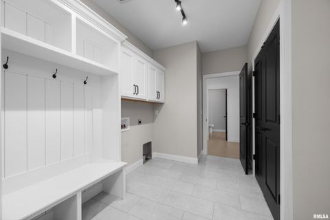 Tiny photo for 5188 S RICHMOND Circle, Bettendorf, IA 52722 (MLS # QC4269634)