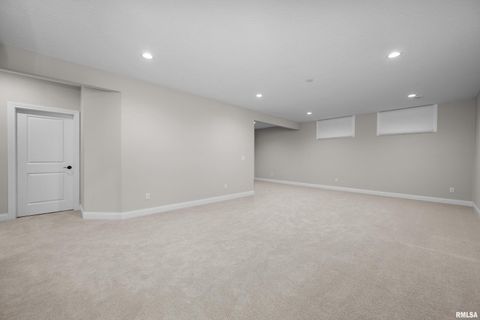 Tiny photo for 5188 S RICHMOND Circle, Bettendorf, IA 52722 (MLS # QC4269634)