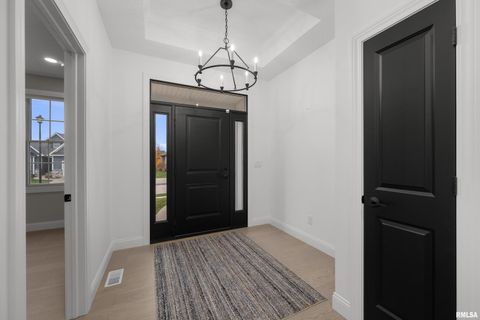 Tiny photo for 5188 S RICHMOND Circle, Bettendorf, IA 52722 (MLS # QC4269634)