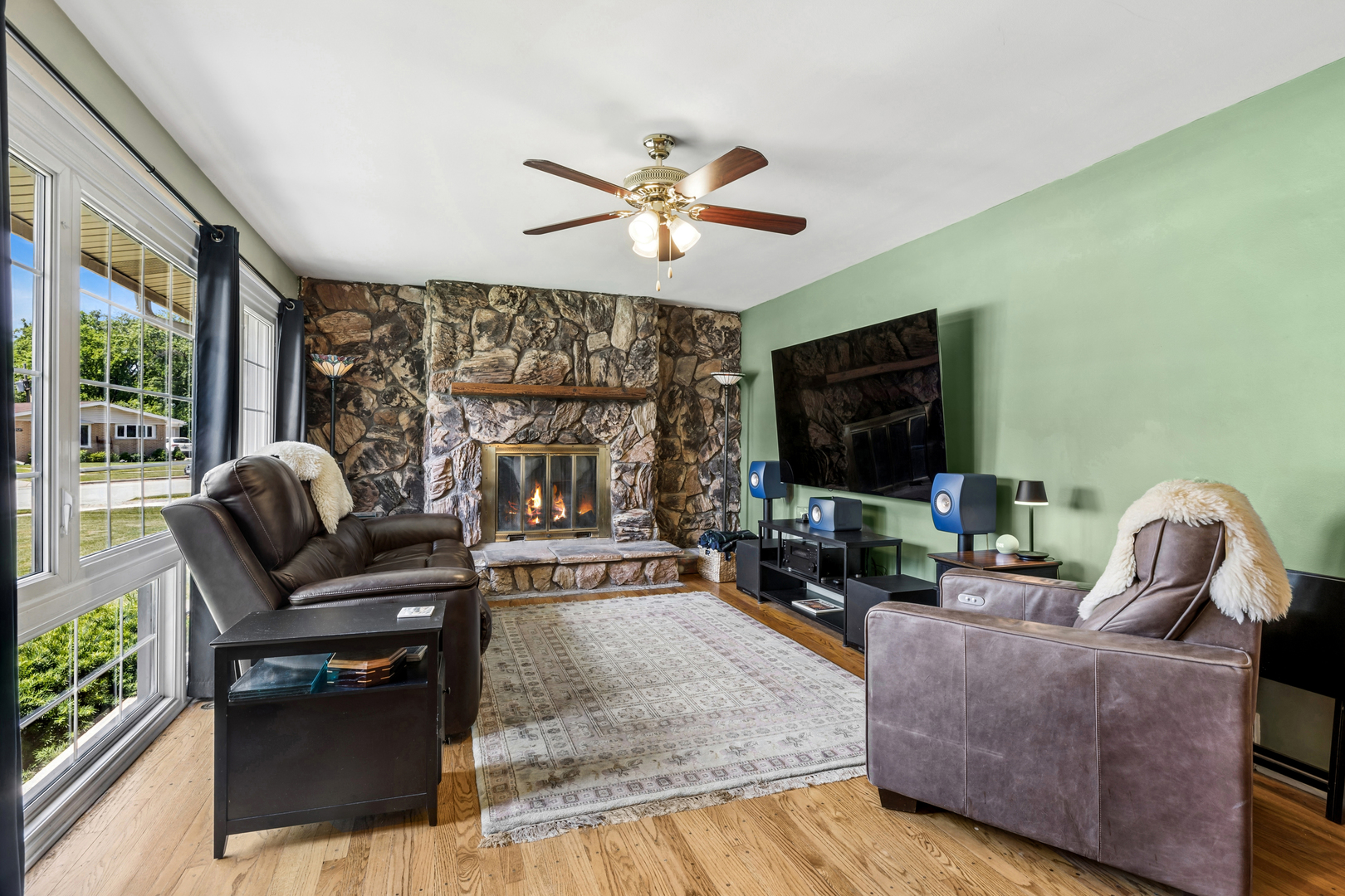 Properties 4 7314 Foster Street
