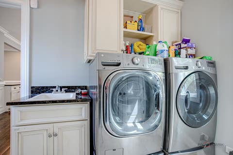 Tiny photo for 634 E Sunnyside Avenue, Libertyville, IL 60048 (MLS # 12693193)