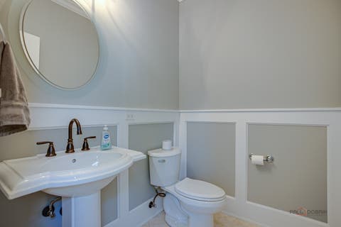 Tiny photo for 634 E Sunnyside Avenue, Libertyville, IL 60048 (MLS # 12693193)