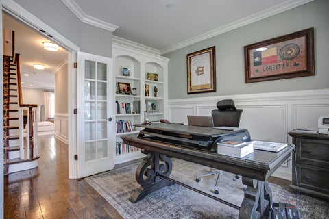 Tiny photo for 634 E Sunnyside Avenue, Libertyville, IL 60048 (MLS # 12693193)