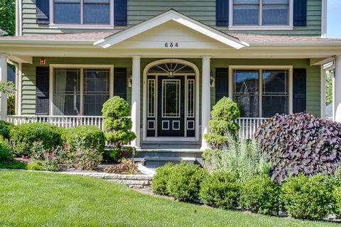 Tiny photo for 634 E Sunnyside Avenue, Libertyville, IL 60048 (MLS # 12693193)