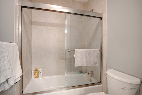 Tiny photo for 634 E Sunnyside Avenue, Libertyville, IL 60048 (MLS # 12693193)