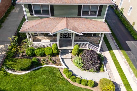 Tiny photo for 634 E Sunnyside Avenue, Libertyville, IL 60048 (MLS # 12693193)