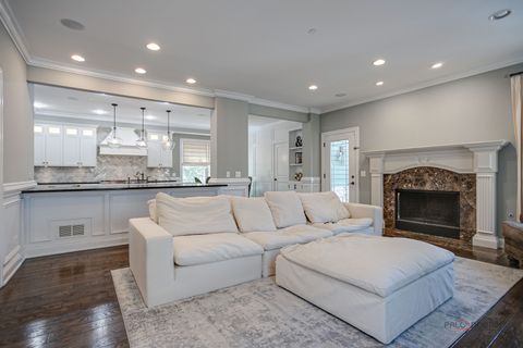 Tiny photo for 634 E Sunnyside Avenue, Libertyville, IL 60048 (MLS # 12693193)