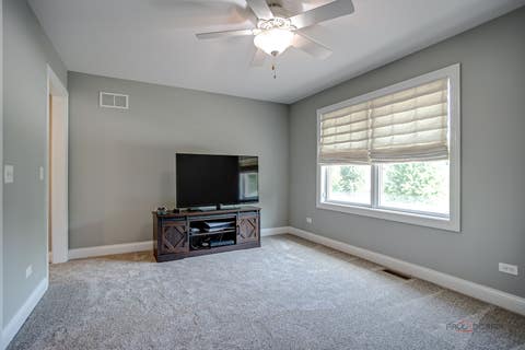 Tiny photo for 634 E Sunnyside Avenue, Libertyville, IL 60048 (MLS # 12693193)