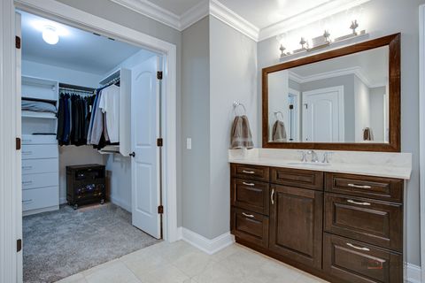 Tiny photo for 634 E Sunnyside Avenue, Libertyville, IL 60048 (MLS # 12693193)
