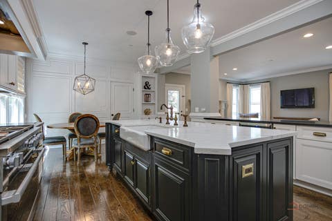 Tiny photo for 634 E Sunnyside Avenue, Libertyville, IL 60048 (MLS # 12693193)