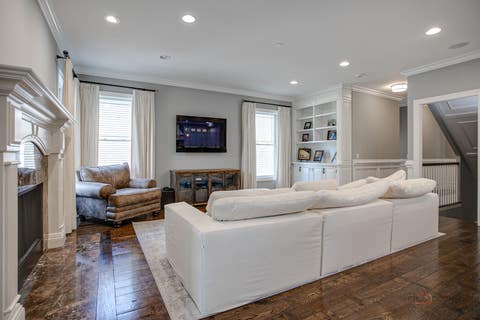 Tiny photo for 634 E Sunnyside Avenue, Libertyville, IL 60048 (MLS # 12693193)