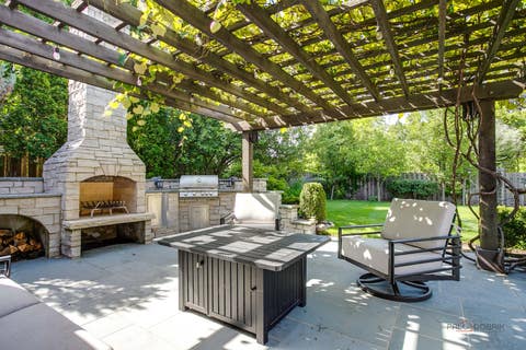 Tiny photo for 634 E Sunnyside Avenue, Libertyville, IL 60048 (MLS # 12693193)