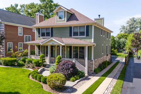 Tiny photo for 634 E Sunnyside Avenue, Libertyville, IL 60048 (MLS # 12693193)