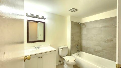 Tiny photo for 1360 Devonshire Lane, Hoffman Estates, IL 60169 (MLS # 12676084)