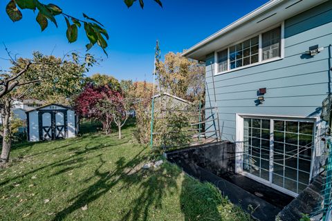 Tiny photo for 1601 Kingston Lane, Schaumburg, IL 60193 (MLS # 12519777)