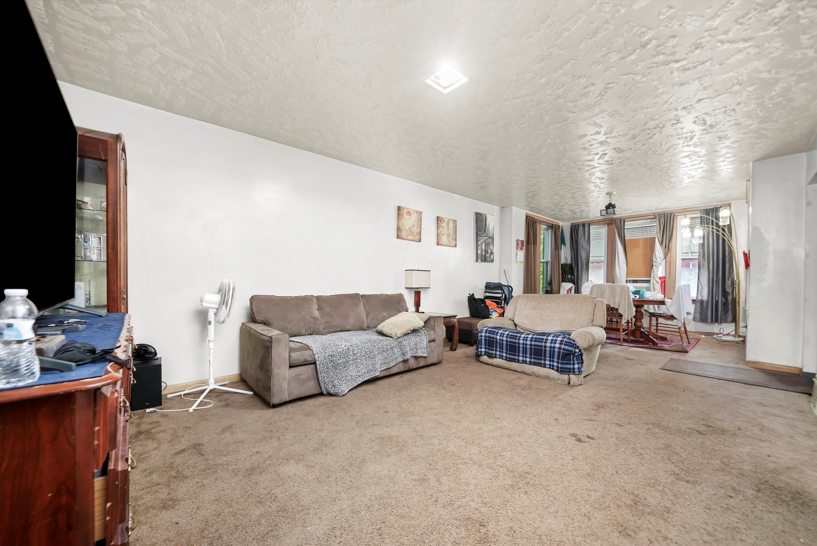 5043 S Artesian Avenue