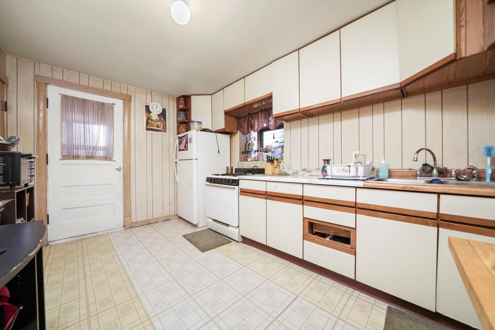 5043 S Artesian Avenue