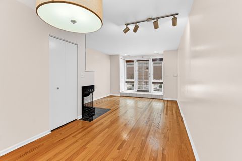 Tiny photo for 20 W 15th Street #M, Chicago, IL 60605 (MLS # 12555873)