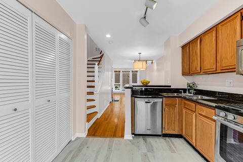 Tiny photo for 20 W 15th Street #M, Chicago, IL 60605 (MLS # 12555873)