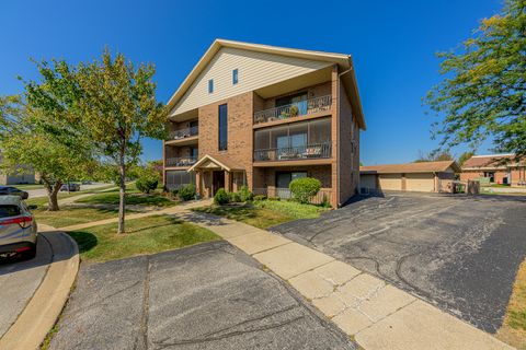 Tiny photo for 8106 168th Place #3W, Tinley Park, IL 60477 (MLS # 12509621)