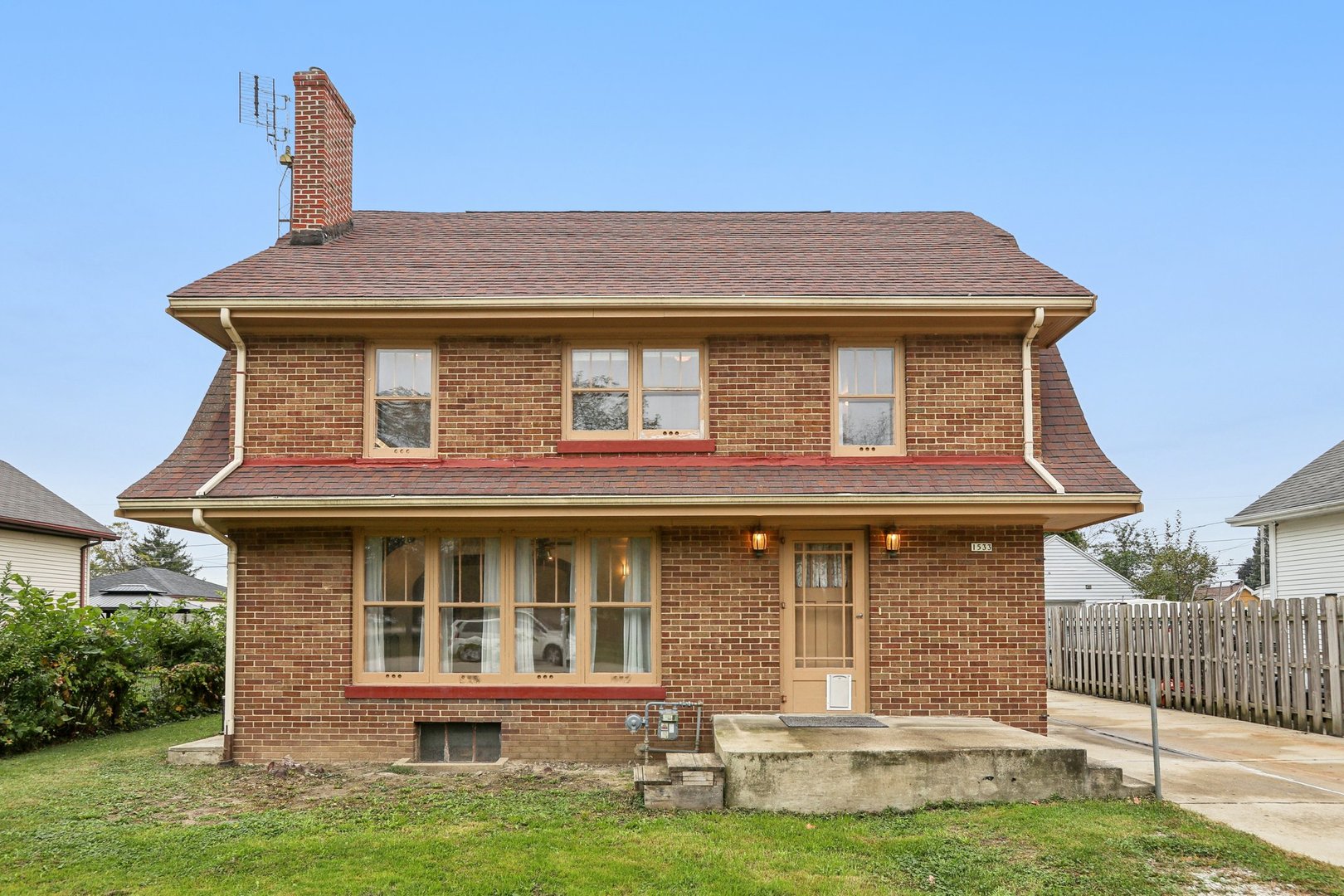 1533 Kremer Avenue