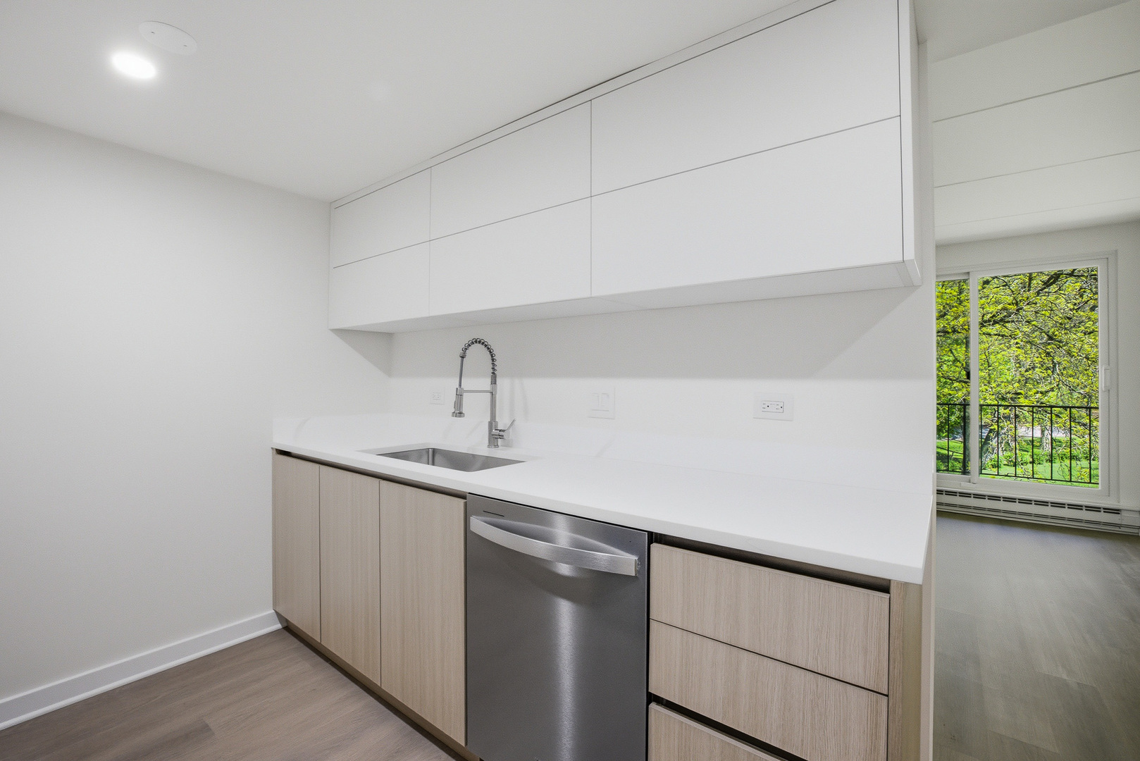 255 S West Avenue 310