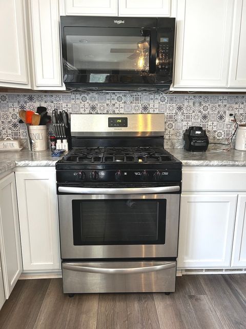 Tiny photo for 405 8th Street, Mendota, IL 61342 (MLS # 12685652)
