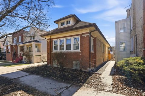 Tiny photo for 5021 W BERENICE Avenue, Chicago, IL 60641 (MLS # 12596213)