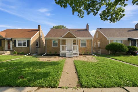 Photo of 3606 Madison Street, Bellwood, IL 60104 (MLS # 12732439)