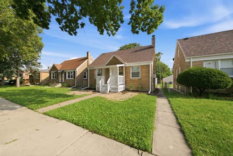 Tiny photo for 3606 Madison Street, Bellwood, IL 60104 (MLS # 12732439)