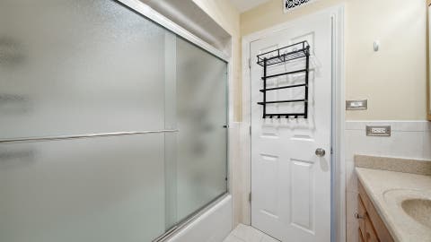 Tiny photo for 9510 S 86th Avenue #305, Hickory Hills, IL 60457 (MLS # 12743859)