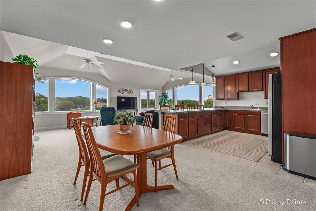 100 N RIVER Lane 409