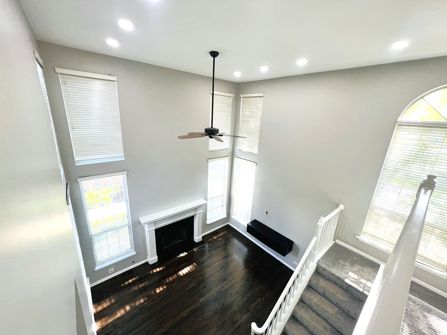 111 N Woodbury Lane