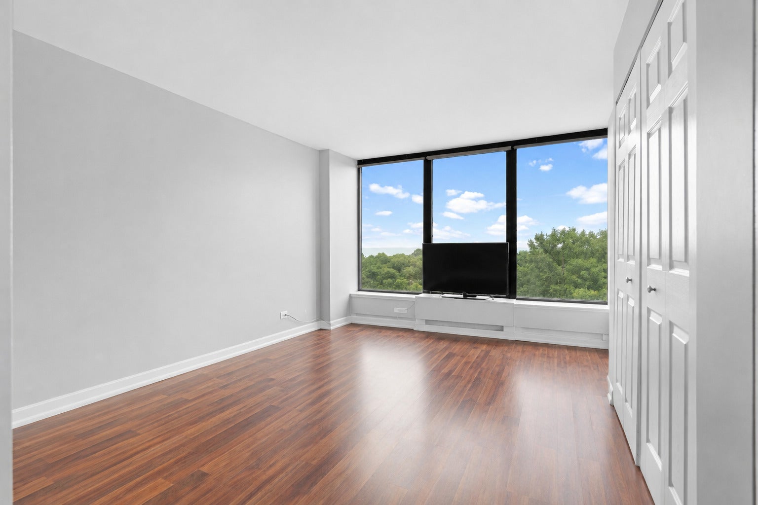 5445 N Sheridan Road 804