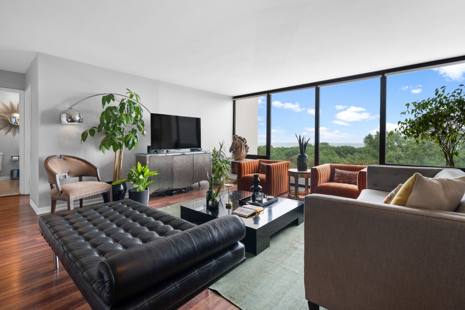 5445 N Sheridan Road 804