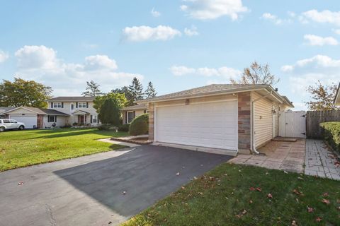 Tiny photo for 73 Hastings Avenue, Elk Grove Village, IL 60007 (MLS # 12511088)