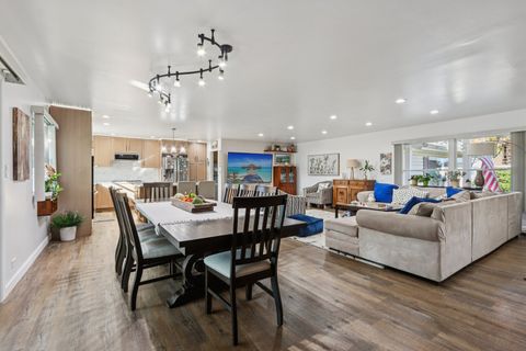 Tiny photo for 73 Hastings Avenue, Elk Grove Village, IL 60007 (MLS # 12511088)