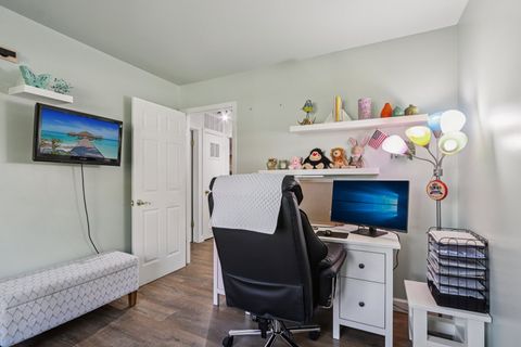 Tiny photo for 73 Hastings Avenue, Elk Grove Village, IL 60007 (MLS # 12511088)