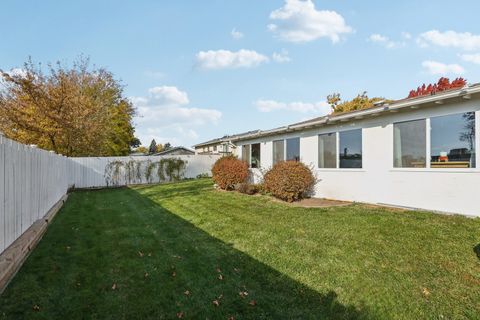 Tiny photo for 73 Hastings Avenue, Elk Grove Village, IL 60007 (MLS # 12511088)