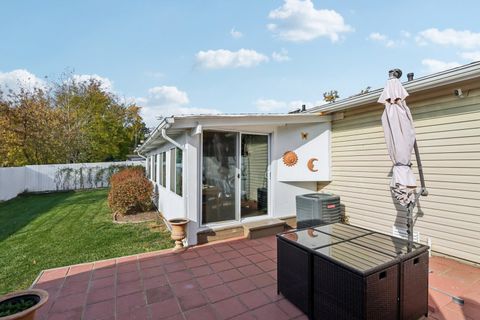 Tiny photo for 73 Hastings Avenue, Elk Grove Village, IL 60007 (MLS # 12511088)