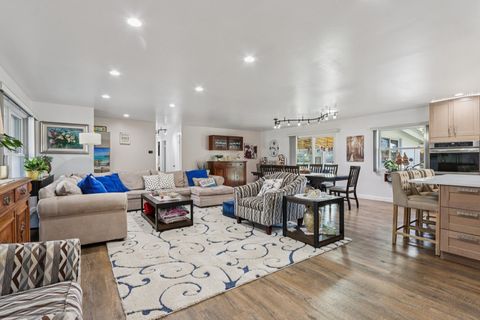 Tiny photo for 73 Hastings Avenue, Elk Grove Village, IL 60007 (MLS # 12511088)