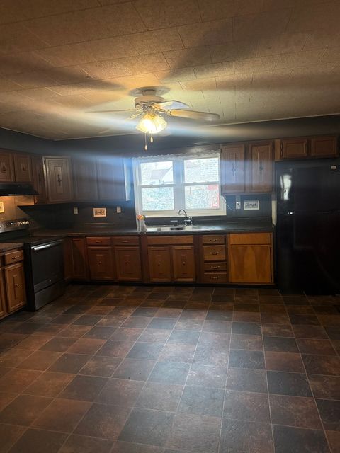 Tiny photo for 312 E 11th Street, Georgetown, IL 61846 (MLS # 12621118)