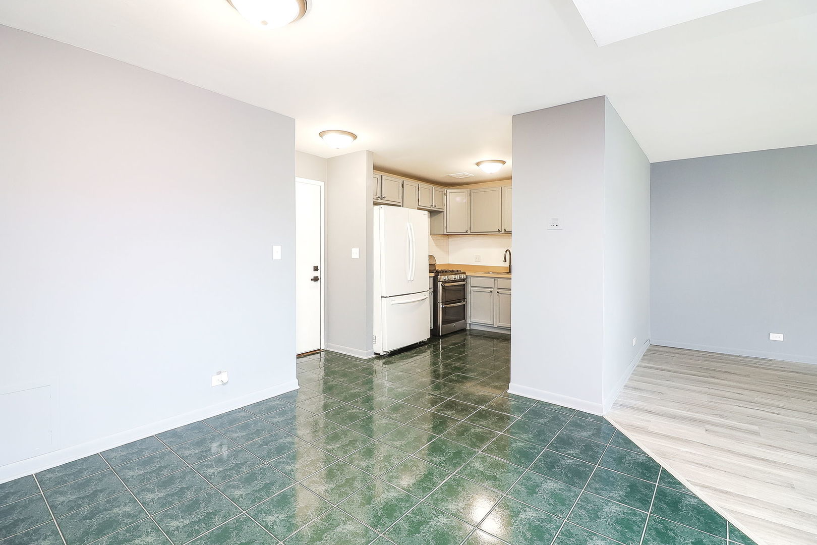 16B Kingery Quarter 208