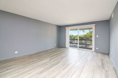 Tiny photo for 16B Kingery Quarter #208, Willowbrook, IL 60527 (MLS # 12532224)