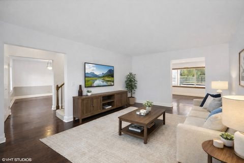 Tiny photo for 366 Ventura Club Drive, Roselle, IL 60172 (MLS # 12547847)