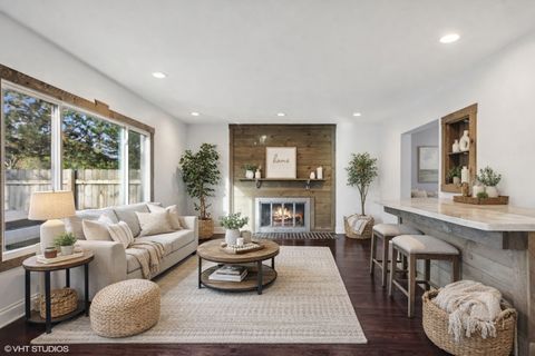 Tiny photo for 366 Ventura Club Drive, Roselle, IL 60172 (MLS # 12547847)