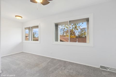 Tiny photo for 366 Ventura Club Drive, Roselle, IL 60172 (MLS # 12547847)