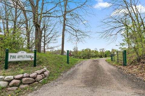 Tiny photo for 309 Three Oaks Road, Cary, IL 60013 (MLS # 12632801)