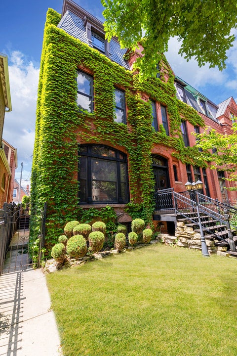 Photo of 4126 S Lake Park Avenue, Chicago, IL 60653 (MLS # 12680626)